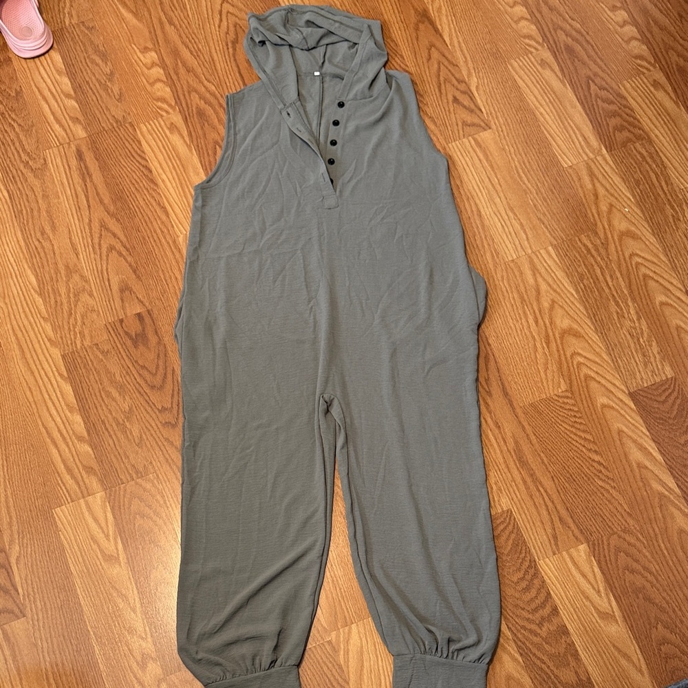 Sleeveless Gray Jumpsuit
